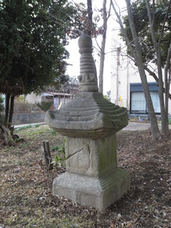 石造宝篋印塔（伝平国香供養塔）画像