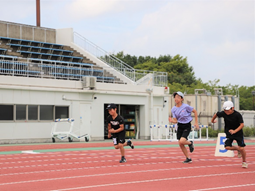 陸上競技場のお仕事の写真2