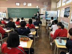 教育実習生の授業の様子